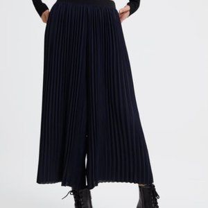 Zara cropped pleated pants